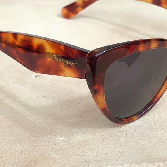 Salvatore Ferragamo Sunglasses - Picture 2 of 5